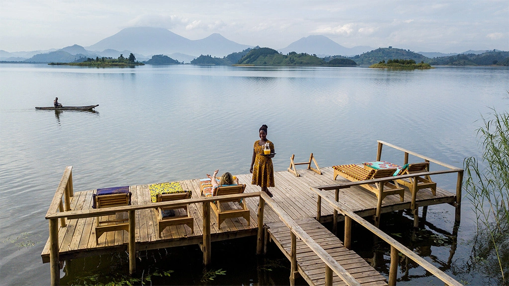 combining-lake-mutanda-with-coffee-experience